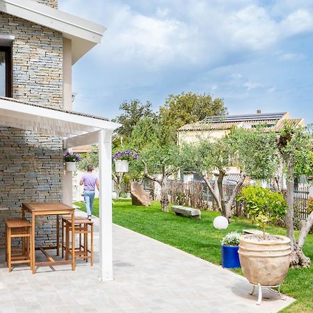 La Botte E Il Vino Rooms Капотера Екстериор снимка